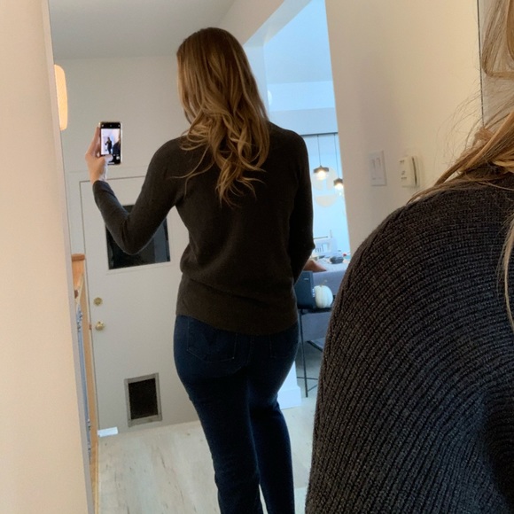 Tommy Bahama Cozy Knit Sweater - Picture 4 of 6